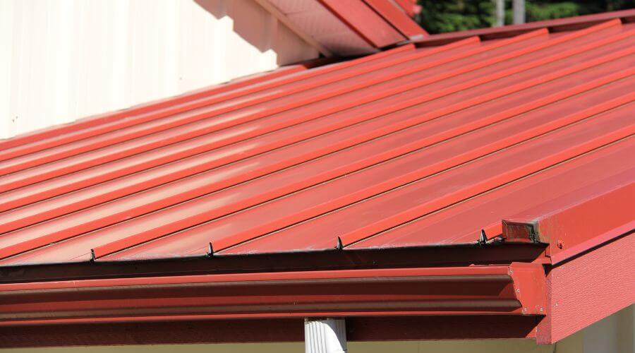 Professional gutter cleaning in Kansas